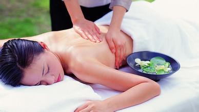 ��������������ʦ�м���ѵ�۸����