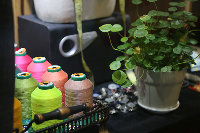 ���ڸ�������װɫ�ʴ�����ѵ���ĸ�ǿ