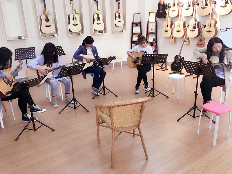 ��ݸ�ƽ�������ѵ��